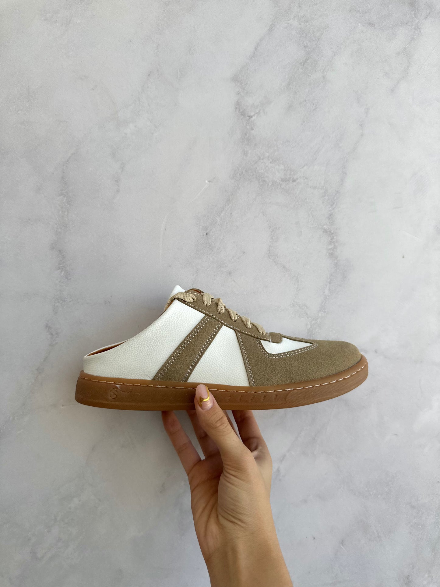 SAMANTHA MULE